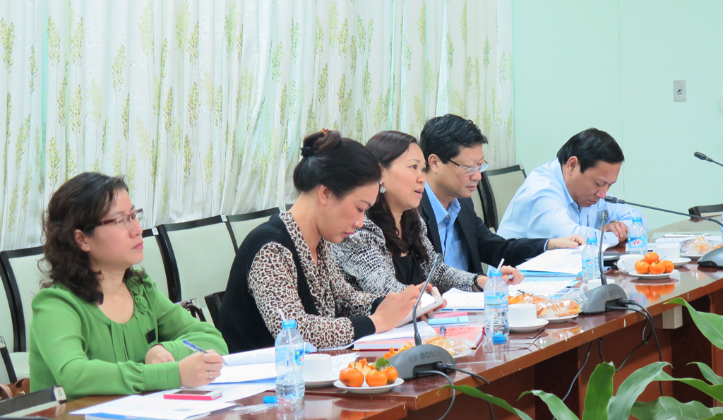 Đoàn kiểm tra của Bộ Y Tế, do Bà Trần Thị Bích Hằng, Chủ tịch Công đoàn Y Tế Việt nam - phó Ban vì sự Tiến bộ phụ nữ của Bộ Y Tế làm trưởng đoàn, đến làm việc tại bệnh viện