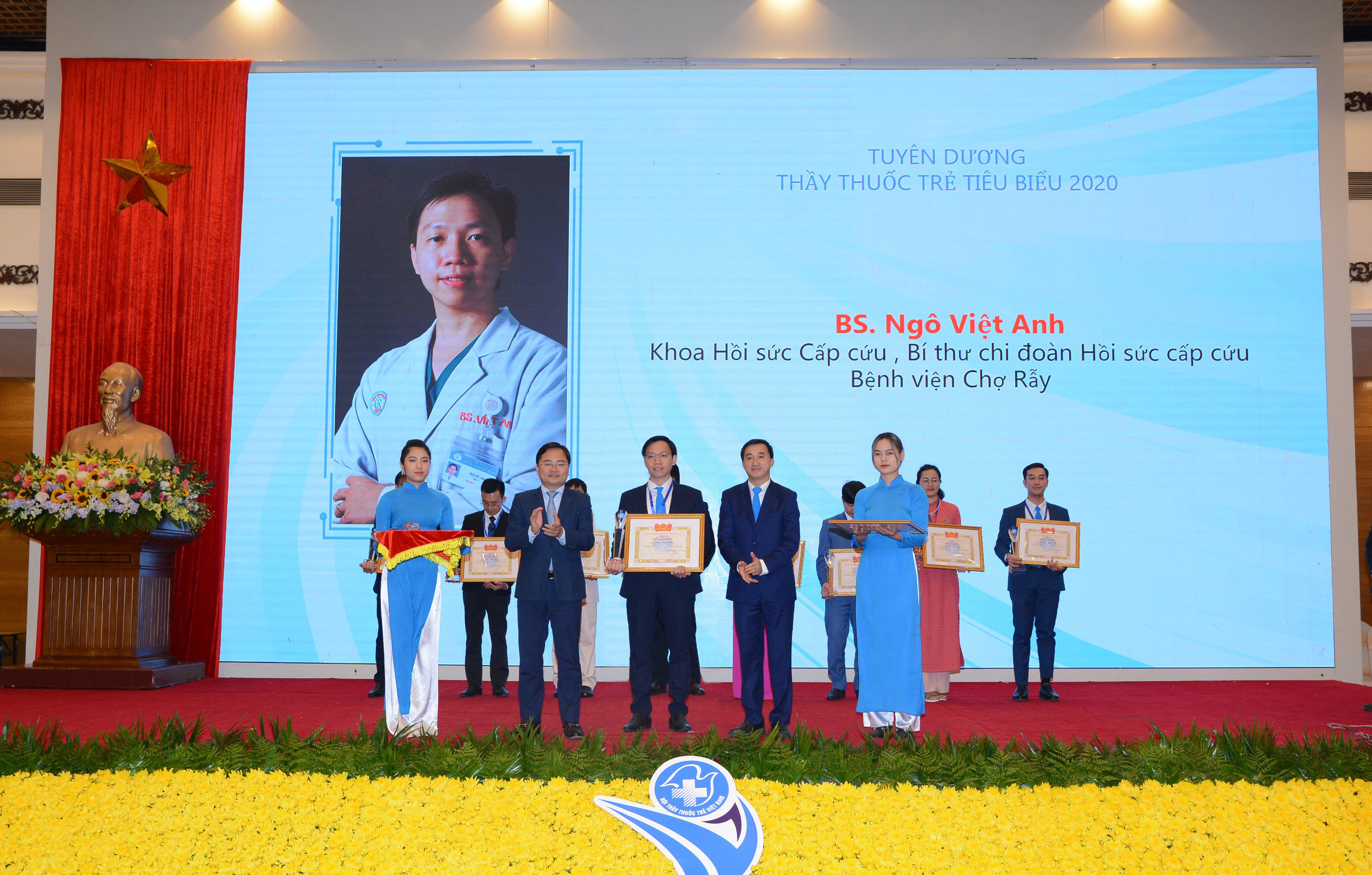 Chúc mừng Bác sĩ Ngô Việt Anh và Bác sĩ Nguyễn Ngọc Sang!